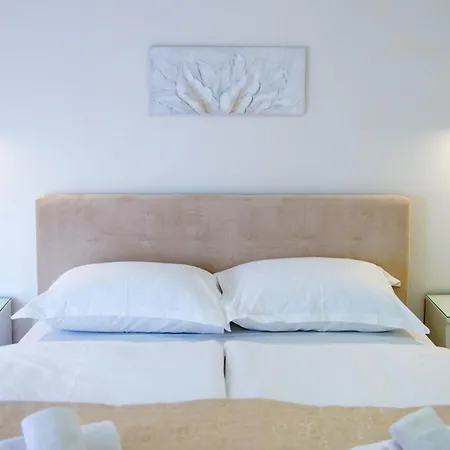Elle Apartman *