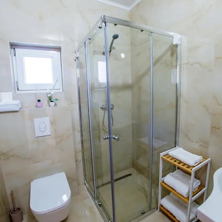 アパート Elle Čitluk