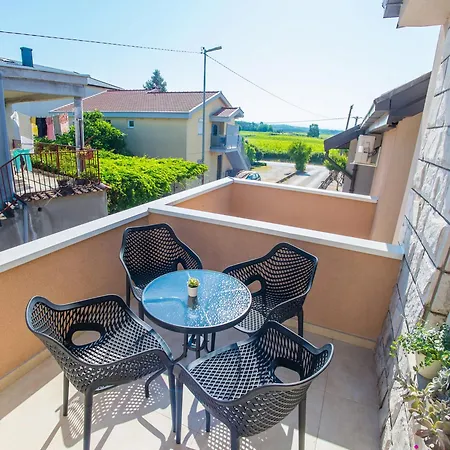 Elle Apartman