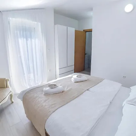 Elle Apartman *